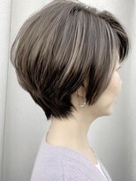 ルーファス メグロ(Ruufus Meguro)&nbsp;【40代50代60代】丸みショートボブ／前髪あり／白髪ぼかし