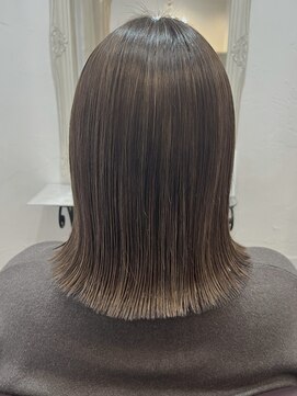 ウィロー(WILLOW) 【WILLOW京橋】白髪ぼかしハイライトアディクシー(中原由貴)