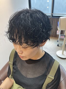 ビハインドザカーテン(BEHIND THE CURTAIN) マッシュショートレイヤー×くせ毛風パーマ