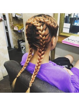 ヘアセットアンドエクステンションショールーム(SHOW ROOM) あみこみアレンジクロス