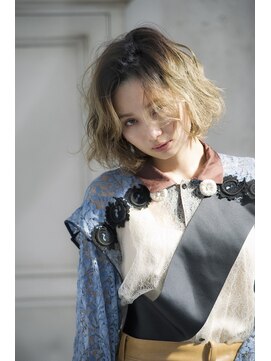 ボヌール オオサカ(Bonheur OSAKA) クールモードなハイトーンボブ