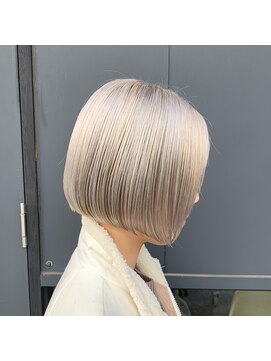 ダブル(W) white bob