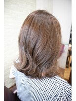 オラ ボーテ(Aura Beaute)&nbsp;大人女子　ふんわりくびれ　外ハネミディアムボブ