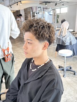 ザ オーダー(THE ORDER) ブリーチパーマツイストパーマフェードカットスパイキーショート