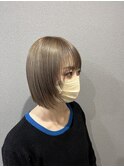 顔周りレイヤーボブ