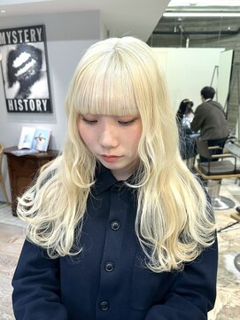ホワイトブロンド抜きっぱなしブリーチハイトーンカラーブリーチ