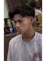 ケーエムシーセントラルルーツ(KMC Central Roots) フェード&カット&メンズパーマ