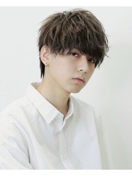 アロ 渋谷(Alo) ニュアンスパーマ/センターパート/波巻きツイストスパイラル渋谷