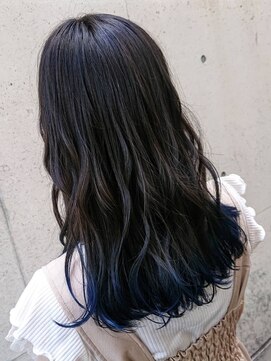 地毛を活かしたグラデーションカラー ブルー L トリエラ Triela のヘアカタログ ホットペッパービューティー