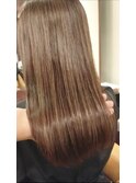 ロング/マロンベージュ/エアストレート/艶カラー