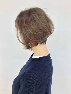 クオリス 上板橋店(QUALIS) 大人かわいい★前下がりボブ オリーブベージュ 透明感 丸み