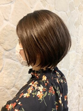 アムネシア 三軒茶屋(AMNESIA) 小顔補正立体カット/ヌーディーベージュ/モカブラウン