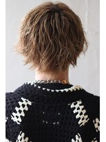 エヌドット 高井田(n.)&nbsp;20代・ミディアムセンターパート×ブロンドスパイラルパーマ