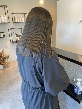メデル(mederu) ブリーチなし暗髪グレージュ透け感カラー切りっぱなしボブミディ