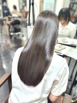 ネウィベルシア 名駅(newi belsia) 【HIROSE】@hirose.belsia オリーブグレージュ×リンゴ髪質改善