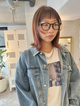 ミミ(Mimi) 顔まわりが可愛いワイドバングスタイル