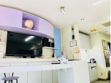 メトロの雰囲気（☆受付　解放感のある店内）