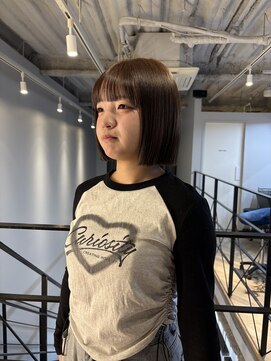 ヌープヘアーアイス(NUUP.hair ici) 小顔似合わせカットオリーブベージュ透明感艶感カラーレイヤー