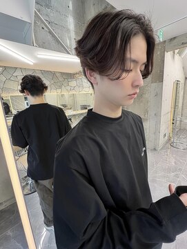 サイン メンズ 表参道(SIGN men's) フェザーカットブリーチカラーダウンパーマセンターパート