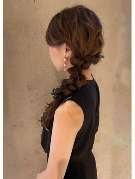 レジュアル(RESSUAL) 大人かわいい三つ編みサイドポニーテール