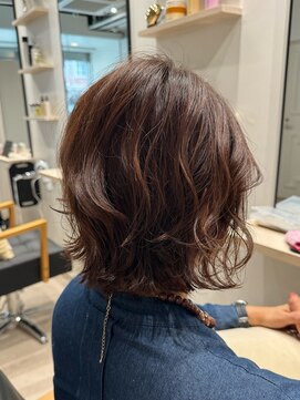 カエラ バイ アメリ(kaela by ameri) 【kaela satomi】大人ヘア★レイヤーボブ