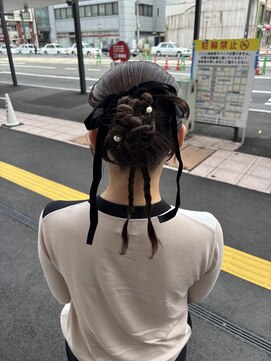 イラ(Era) ヘアアレンジ/カチモリ