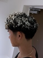 ザデイトウキョウ 表参道 青山(THE DAY TOKYO) MEN’S/サーフカール/刈り上げセンターパート/表参道駅
