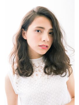 リルー(LiLou) 絶対無敵の大人女子セミディ
