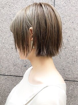 ファム 札幌大通(fam) 30代40代切りっぱなしボブグレージュアッシュフェアリー