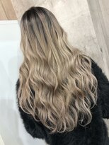 ミラク 町田(MIRAC)&nbsp;【MIRAC町田店河原崎】ホワイトグレージュグラデーションロング