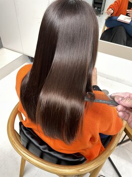 シザジー(SYZYGY)の写真/【淀屋橋駅/徒歩3分】頭皮~毛先までのケアで本気の髪質改善を。【リンゴ幹細胞培養液】トリートメント導入