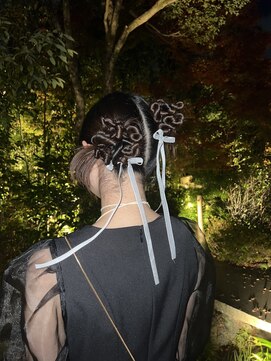 ナル(nalu.) ヘアアレンジ/うねうねヘア/カチモリ/ツインアレンジ