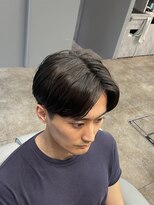 ノイセル 西本町(Noisyle) ブルーブラックフェザーパーマ刈り上げセンターパートｙ