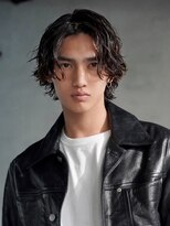 フィフス 天神大名(fifth)&nbsp;天神大名ルーズパーマメンズカットセンターパートウルフヘア30代