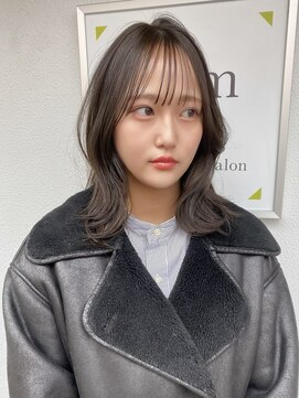 【くびれミディアム×オリーブグレージュ(ブリーチなし)】