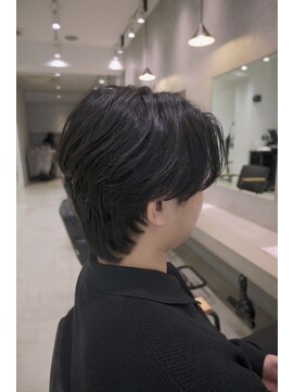 ビブ(VIV) 《伸ばしていきたい方へ》刈り上げないセンターパート