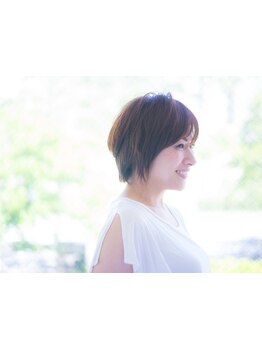 ダメージが気になる、お肌が弱い、髪の毛にハリコシが欲しい…そんなお悩みに最適な白髪染めメニューあり☆