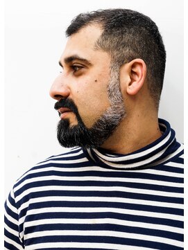 メリケンバーバーショップ コウベ(MERICAN BARBERSHOP KOBE) グランジノーブロックスパイキーベリーショートにイメチェン@2