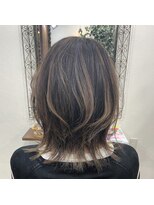 リズ オブ ヘアー(Lis of hair) ハイライト☆レイヤー