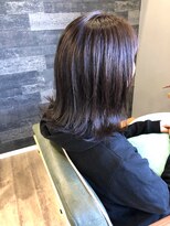 デイジー(Daisy)&nbsp;透明感暗髪　ネイビーカラー　外ハネボブ