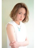 透明感のゆるカール大人ボブ