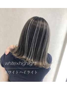 キール 吉祥寺(KIR) シルバーグレー、ホワイトブリーチ、グラデーションカラー