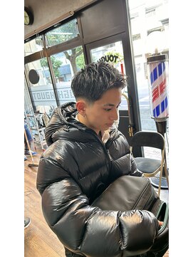 タフ バーバーショップ(TOUGH BARBER SHOP) ローフェード