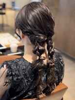 アフロート ギンザ(AFLOAT GINZA) 【高木美緒】お呼ばれヘアに人気！大人可愛いツインアレンジ