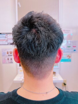 ビューティフルマインド(Beautiful mind) おしゃれボウズ×メンズカット