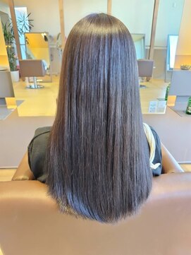 カミイロ バイアモール(by Amor) 大人のツヤベージュアッシュ