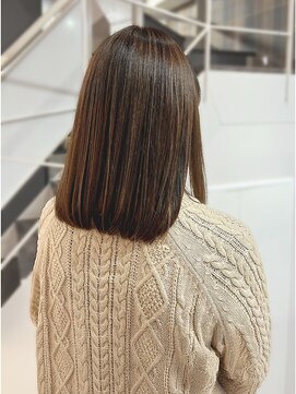 ユーアンボワーズ(U-AMBOISE) 大人リラクシーボブ【寝屋川/髪質改善/白髪ぼかし】