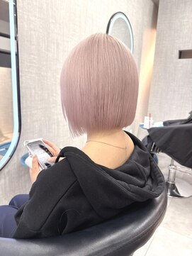 ラニシス ヘアー(Lanisis Hair) ペールピンクなボブ