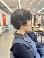 サニーズ(SUNNY'S by CONKS) 【小顔◎小頭◎】黒髪クセ毛風ショートパーマ