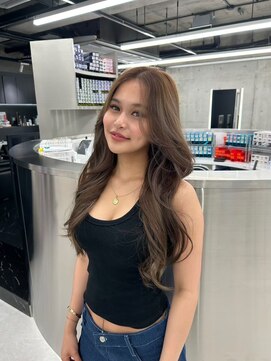 透明感アッシュブラウン/ロングレイヤー/カール